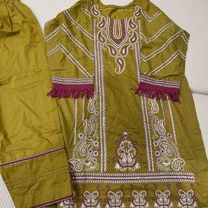 New 3 piece Pakistani lawn embodied dress xl